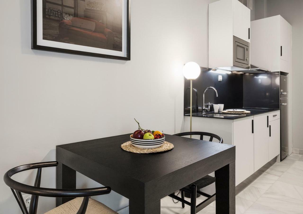 Apartamentos One Shot Conde De Torrejon Sewilla Zewnętrze zdjęcie