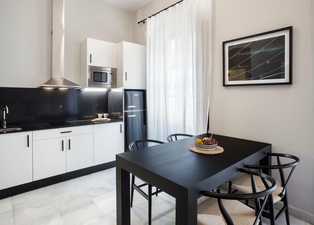 Apartamentos One Shot Conde De Torrejon Sewilla Zewnętrze zdjęcie